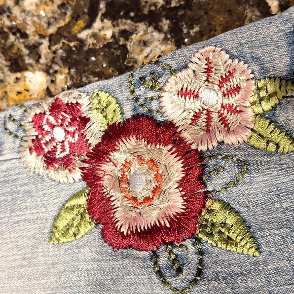 T toddlers Levi's blue stretch denim jeans size 2T - Picture 2 of 5